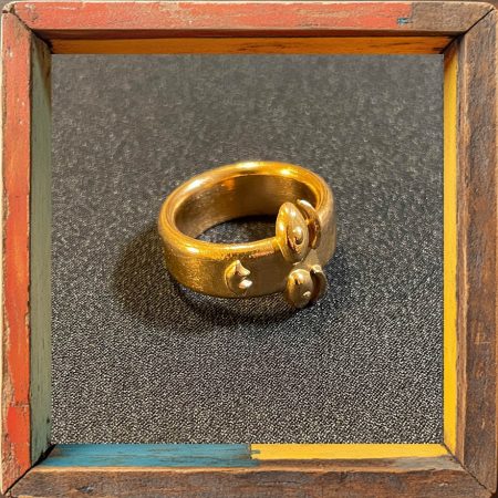 Ring  Madame